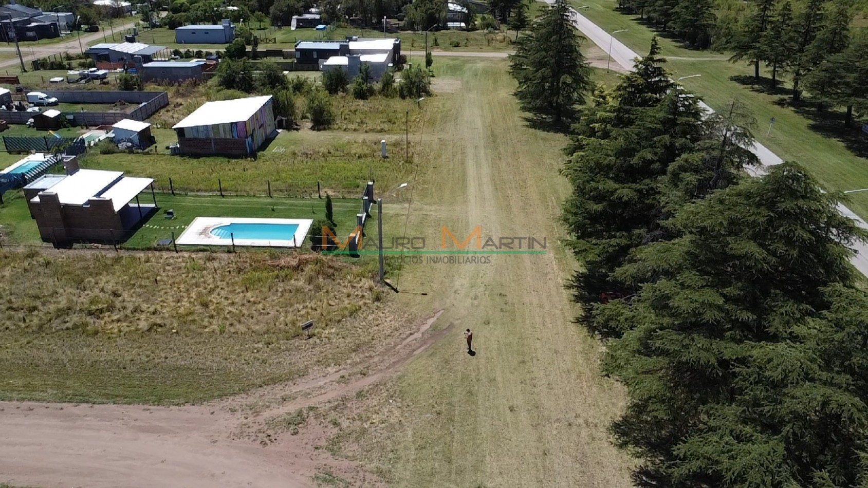 VENTA: TERRENO EN ESQUINA DE 468 M2 EN SPELUZZI